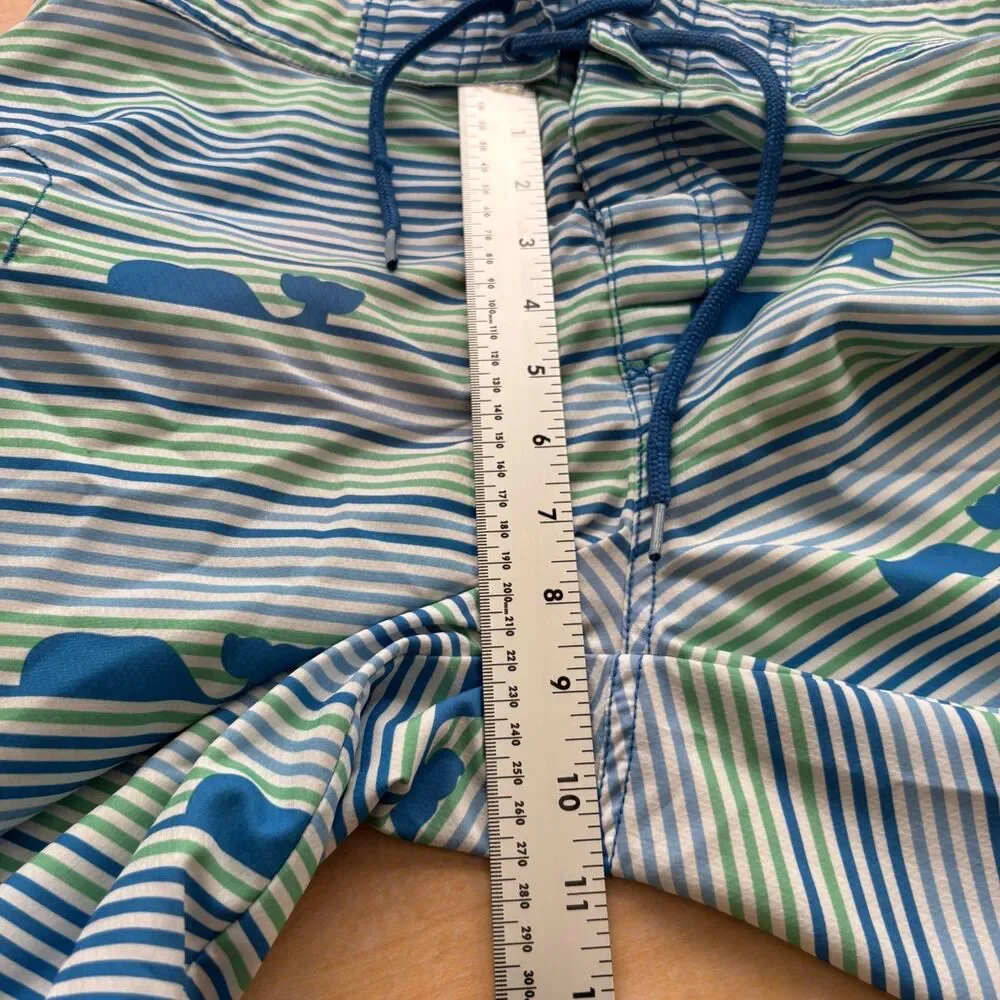 Vineyard Vines Swim Trunks Men's Size 32 Blue Striped Whale Pockets Drawstring